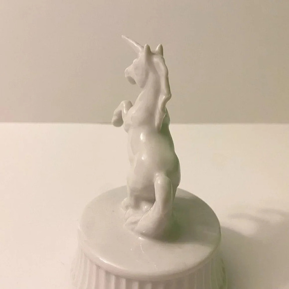 Vintage Otagiri Unicorn Rotating Music Box As Time Goes By 5 Inch Tall Figurine - Picture 16 of 16